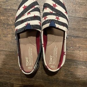 toms american flag size 6.5